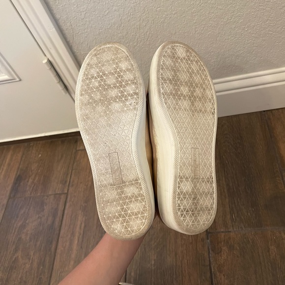 Steve Madden poof shoe - Picture 4 of 4